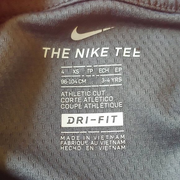 GENTLY USED, CHILD'S, DRI-FIT NIKE TEE SHIRT, SIZE 3 TO 4!!! - Picture 2 of 4